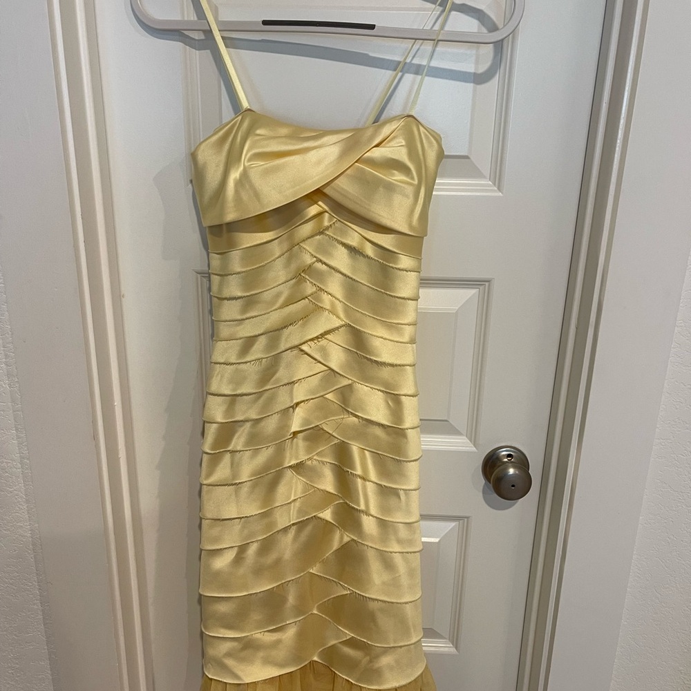 BCBGMaxAzria Light Yellow Dress